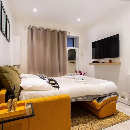 Condamine/batignolles : Cosy Studio